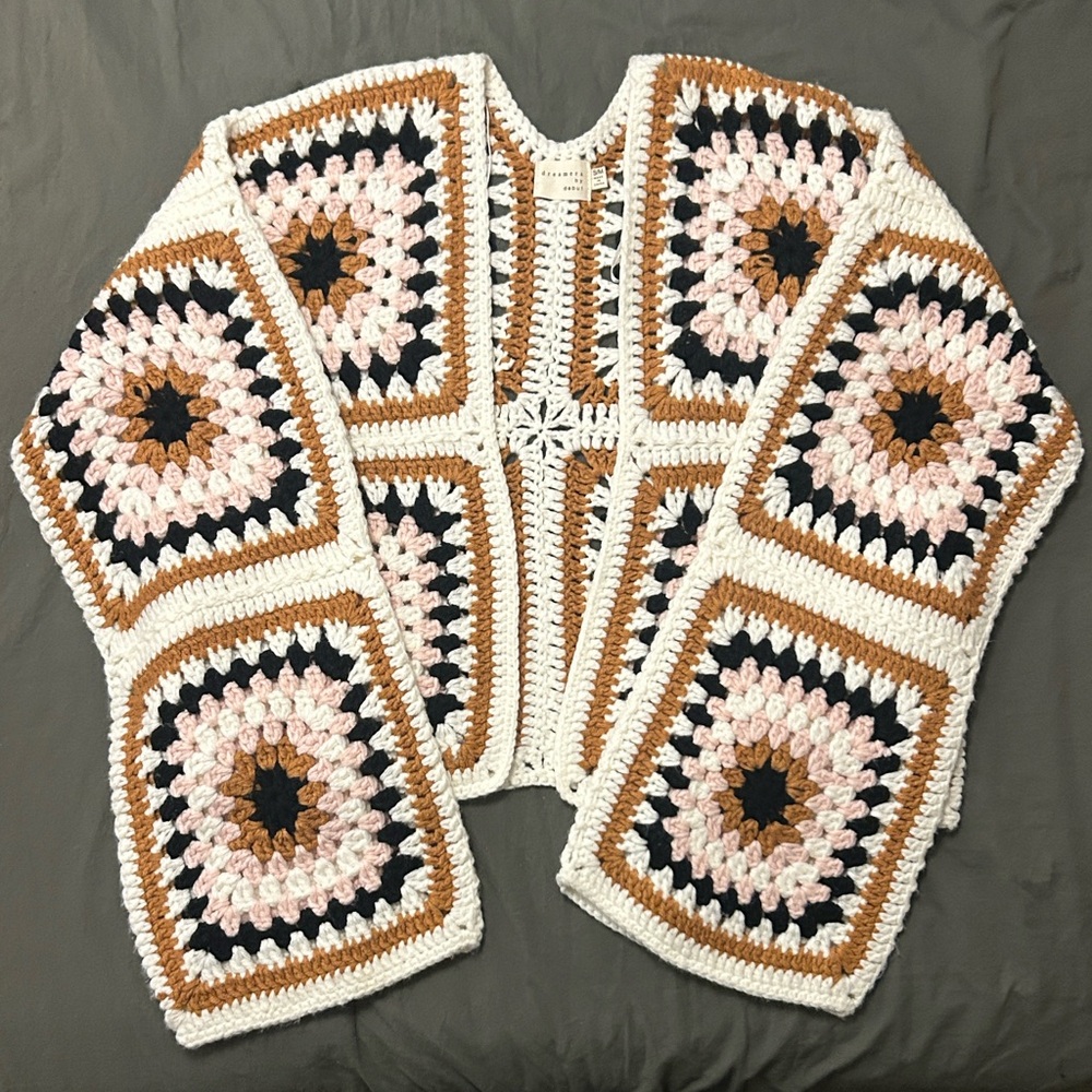 Chic Crochet Cardigan Sweater - Picture 3 of 4